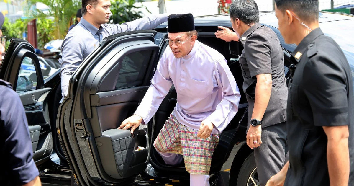 Anwar Urges Dignity and Restraint in Johor Election Campaign