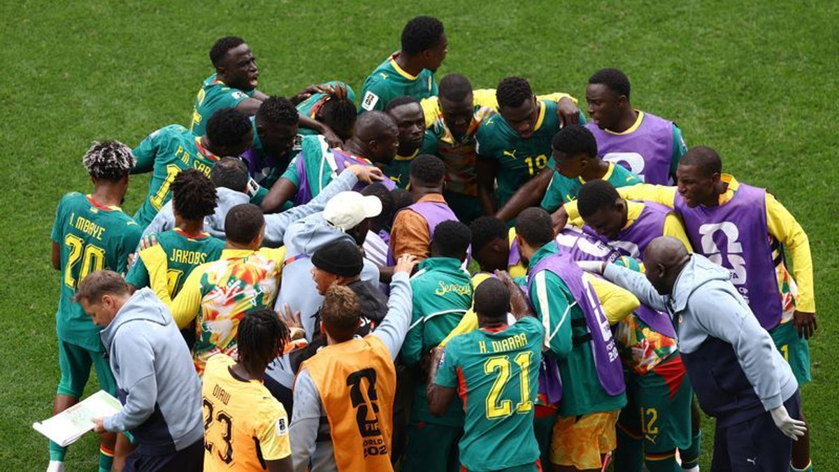 Senegal Football Federation Blames Team Doctor's Lack of Sports Medicine Expertise for World Cup Struggles