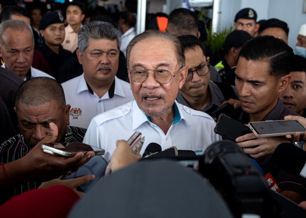 Anwar Defends KWAP's eFishery Loss, Points to RM12.9b Annual Profit as Context