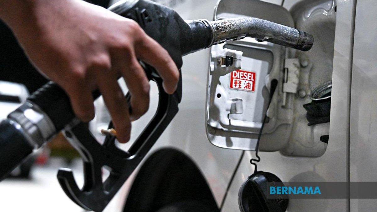 Diesel Price Cut to RM2.10 Signals Direct Economic Relief for Malaysians