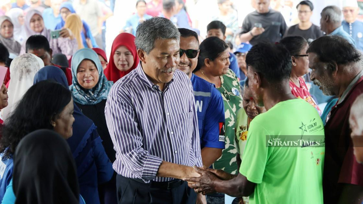 Mohamad Hasan Ready to Relinquish Foreign Minister Role if PM Directs
