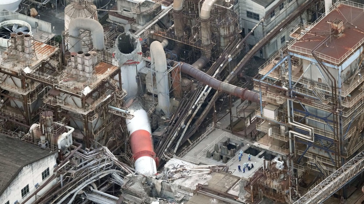 Paper Mill Smokestack Collapse in Kumamoto Leaves 11 Missing After Earthquake