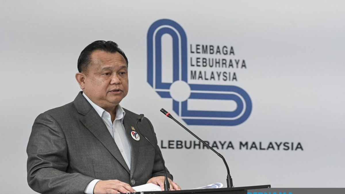 RM25.2 Million Solar LED Street Light Project Launches At 32 Accident-Prone Highway Sections