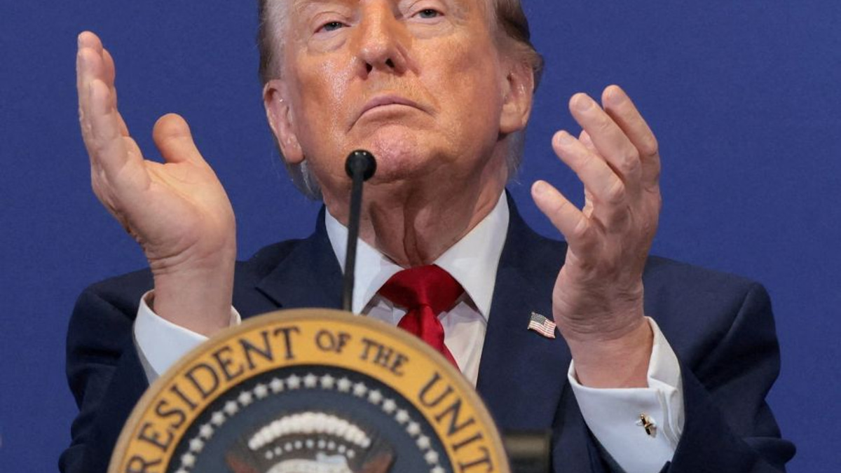 US tightens visa rules for foreign students and journalists, with sharp restrictions targeting China