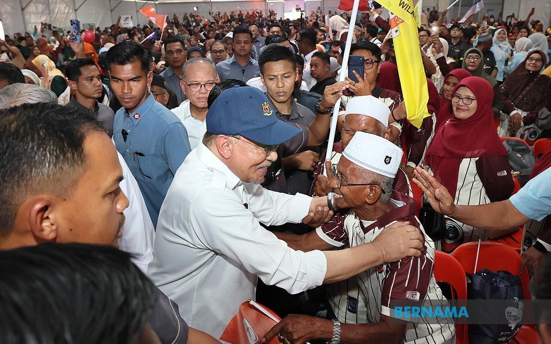 Malaysia Bolsters FELDA Community Welfare with RM29 Million in New Initiatives