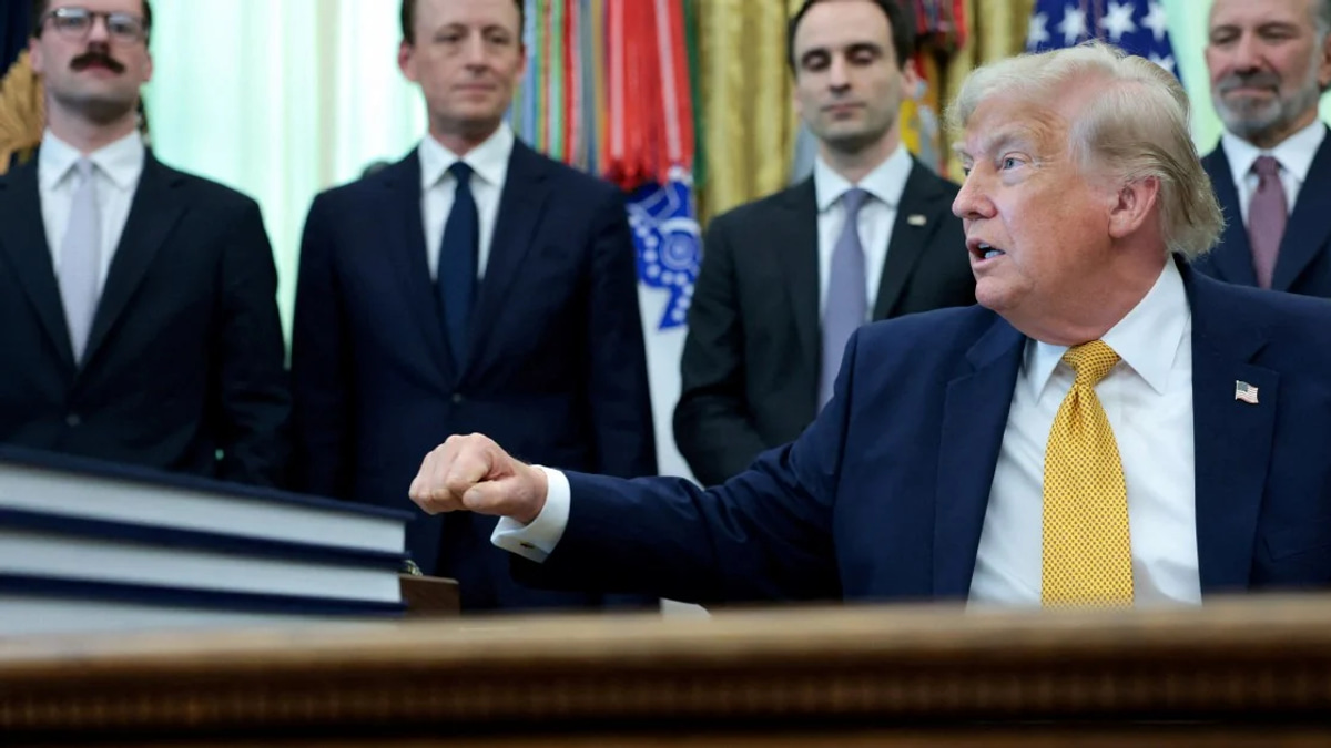 Two More Arrested in Connection with Alleged White House UFC Attack Plot Against Trump