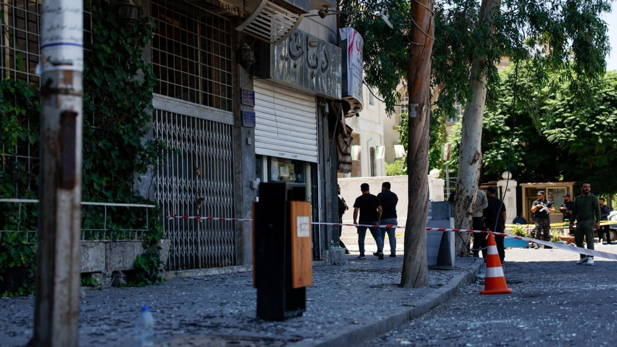 Damascus Rocked by Dual Explosions During Macron's Historic Syria Visit