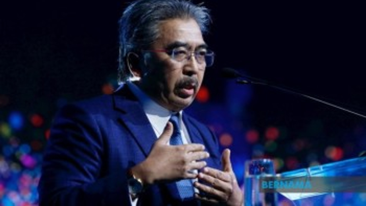 Malaysia Weighs EV Levy Options to Fund Charging Network While Managing Costs