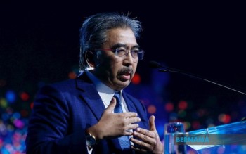 Malaysia Weighs EV Levy Options to Fund Charging Network While Managing Costs