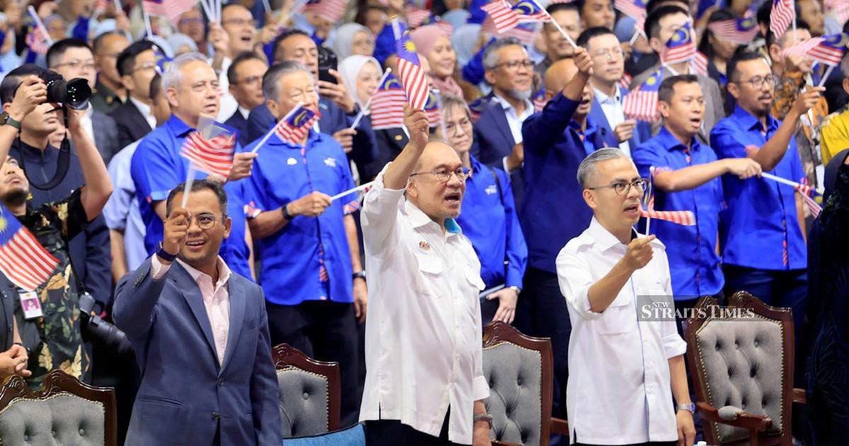 Anwar Ibrahim orders immediate relaxation of AUKU restrictions on university students