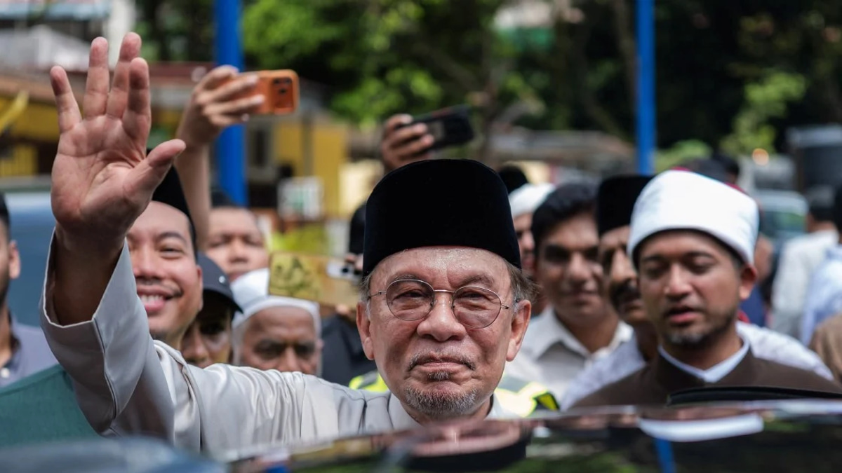 Johor Election Campaign Reaches Peak as Senior Leaders Flood the State This Weekend