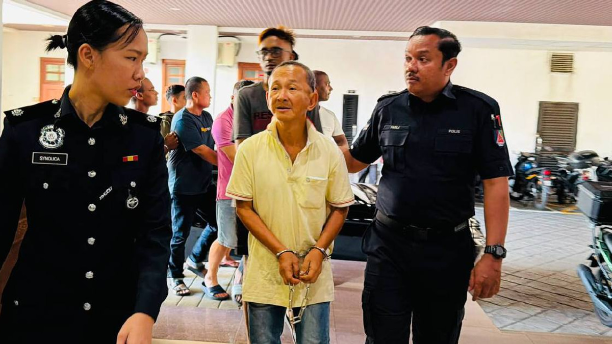 Wireman faces trial for allegedly slashing elder brother with parang in Penang