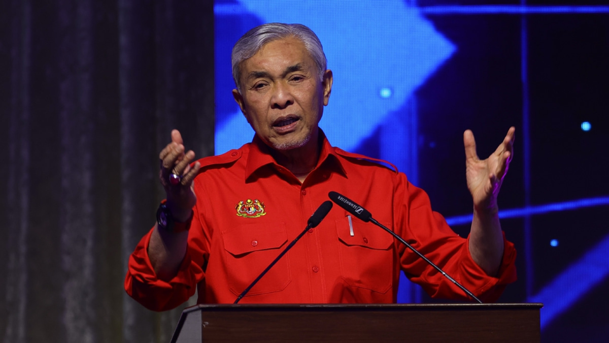 Zahid Says PM Has Authority to Remove Underperforming BN Ministers