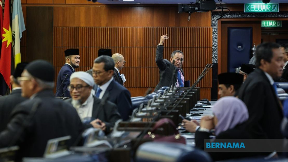 Anwar Dismisses Opposition Politicising of Tabung Haji Scandal