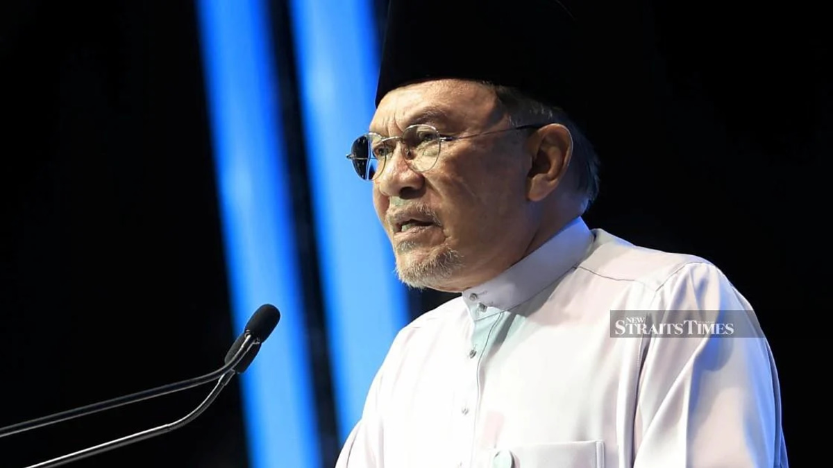 Muar District Office Refutes Allegations of Blocking PM Anwar's Campaign Venue
