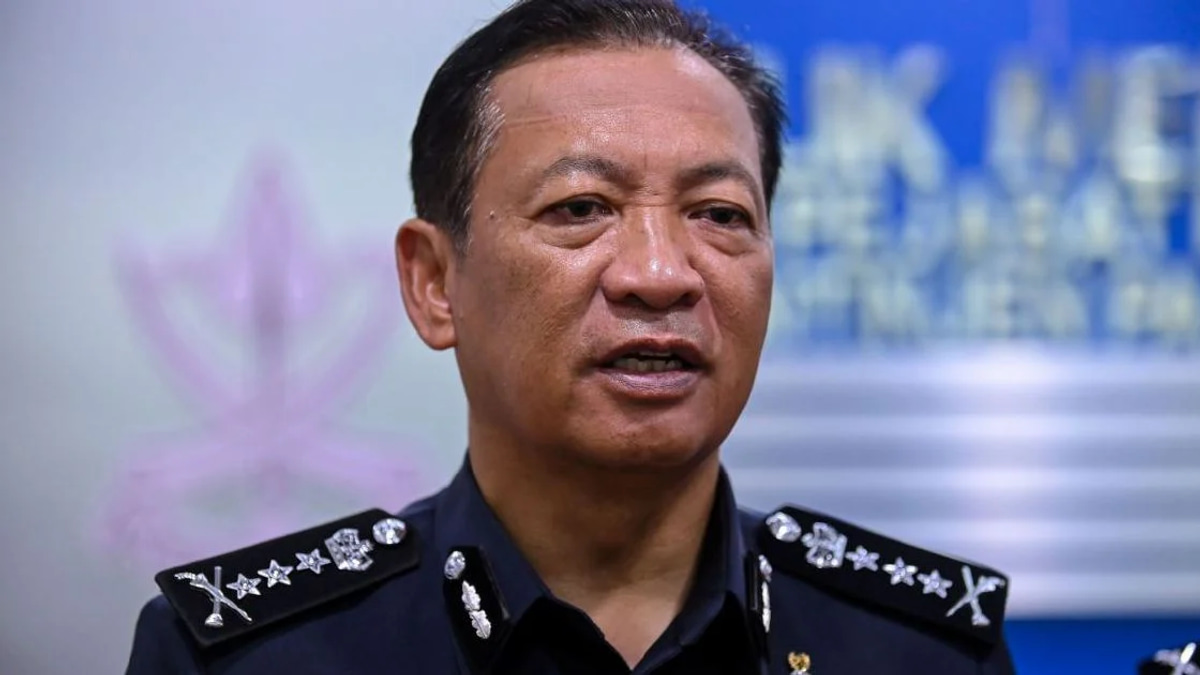 Nine Arrested in Pekan Fake Medical Certificates Racket