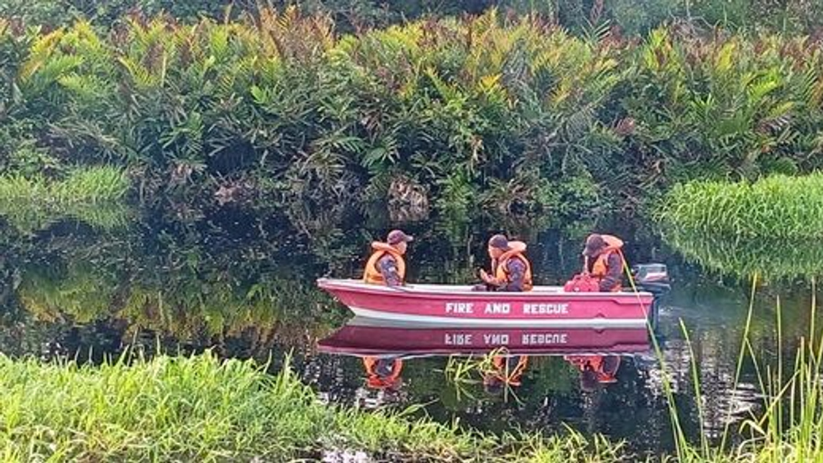 Rescue teams continue three-day search for man feared killed by crocodile in Brunei river