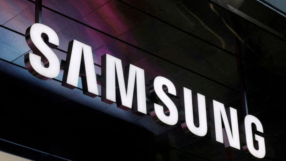Samsung Cuts Hundreds of US Jobs as Consumer Electronics Unit Relocates Headquarters to Texas