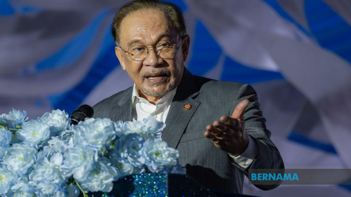 Malaysia Will Immediately Deport Any Israeli Nationals Found in Country, Says PM Anwar