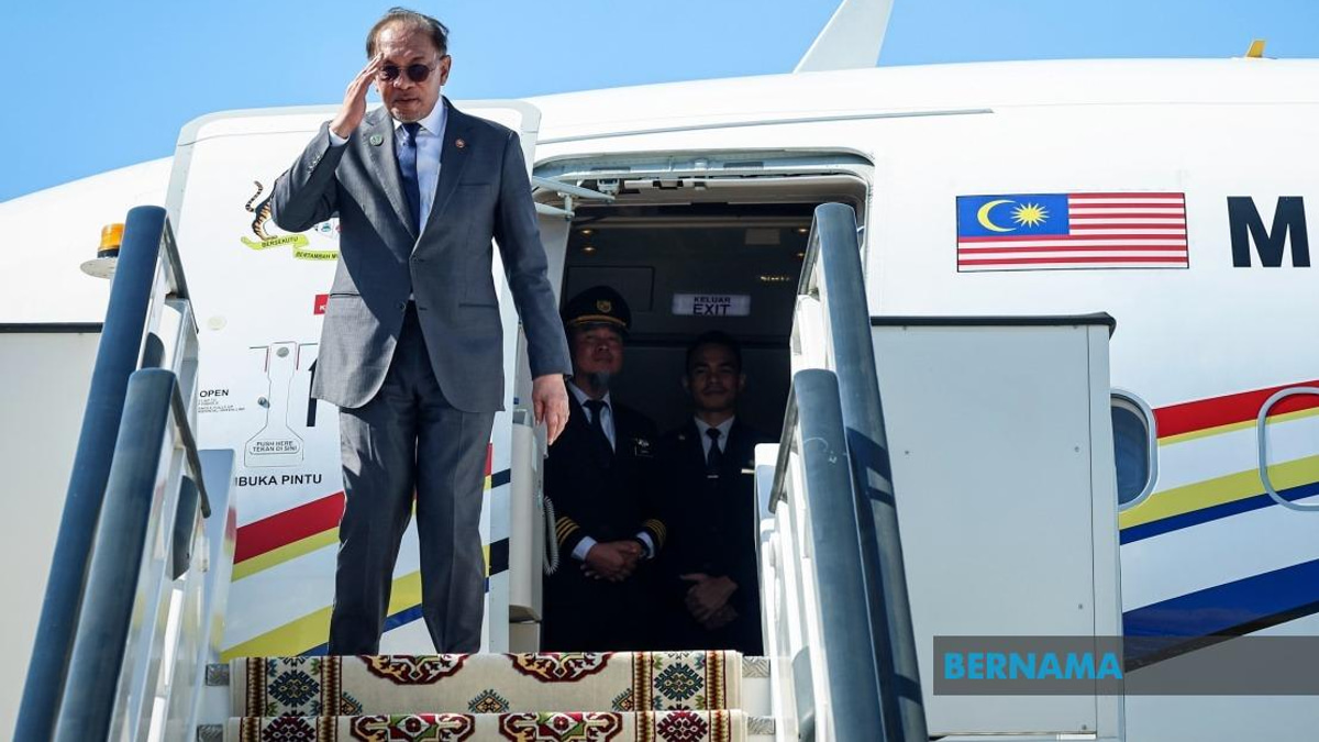 Anwar Returns from Turkmenistan to Lead Penang's Economic and Media Recognition Events