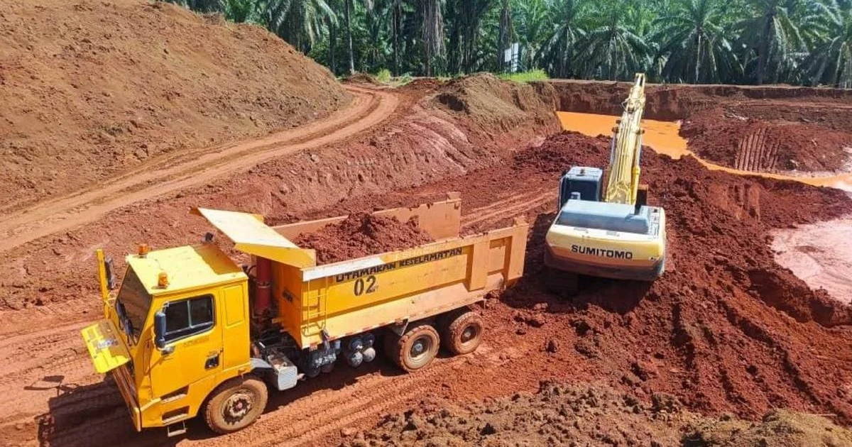 Nine arrested in crackdown on illegal bauxite mining; RM3.8 million in assets seized near Kuantan