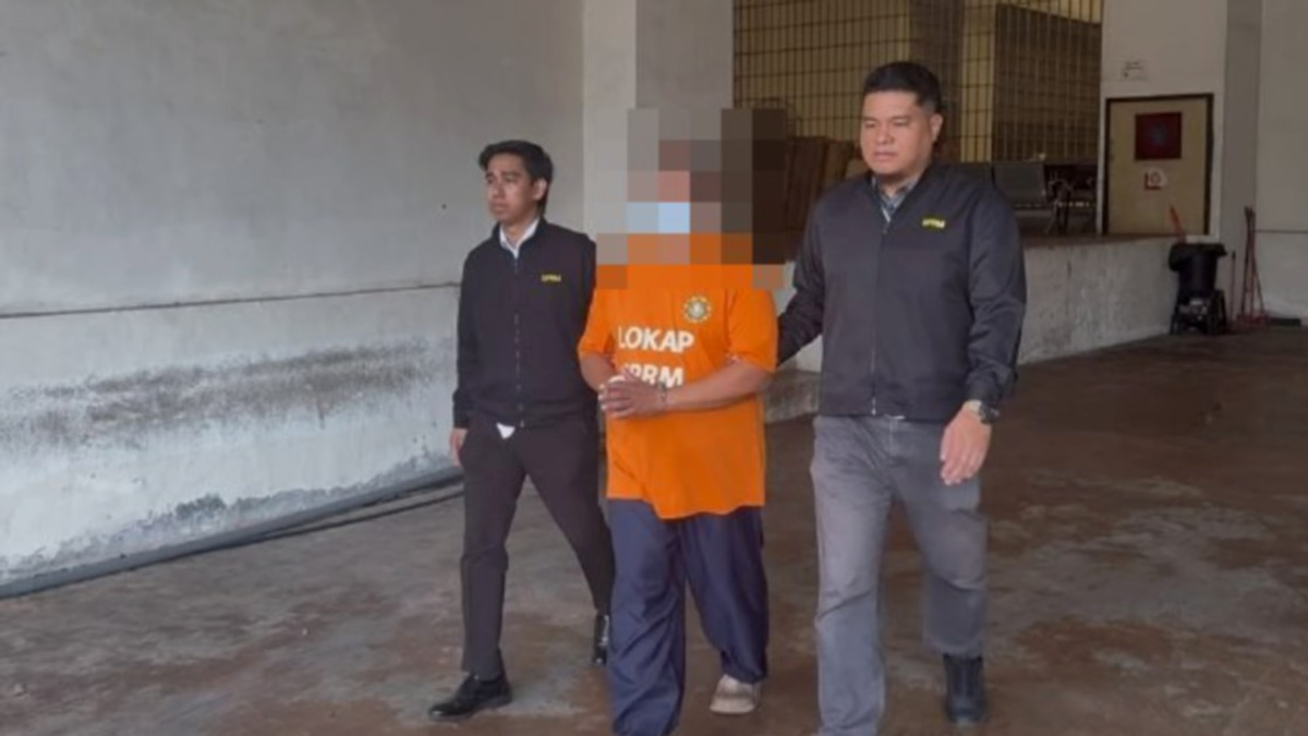 Prison Guards Arrested Over Bribery Scheme to Smuggle Contraband to Inmates