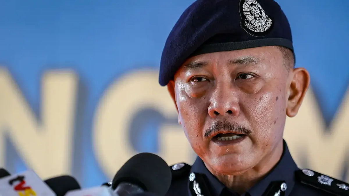 Three arrested following discovery of bound body in Batu Pahat river