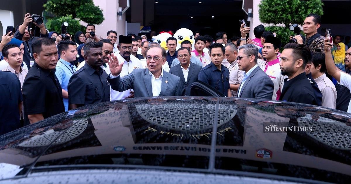 Malaysia Cannot Afford Deeper Fuel Cuts as Subsidy Bill Hits RM40 Billion Yearly