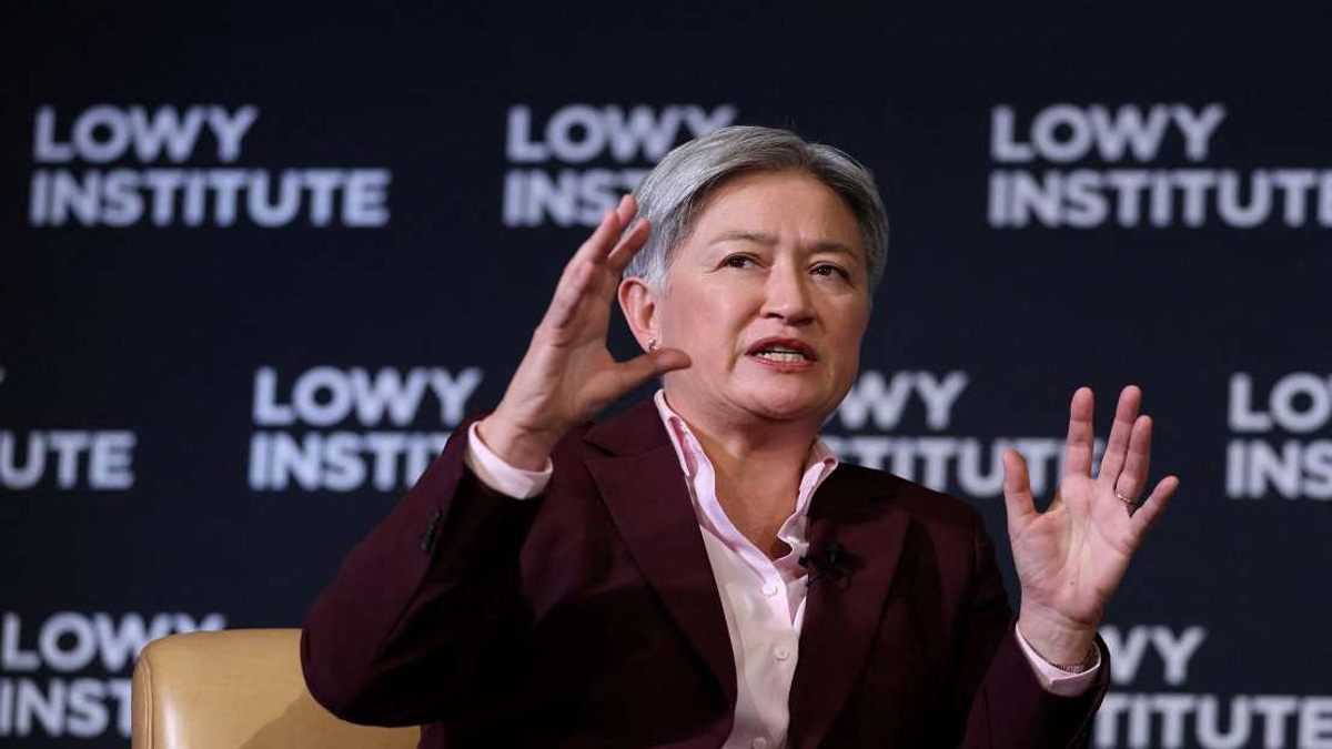 Australia's Foreign Minister Warns Against Monocultural Push as One Nation Surges in Polls