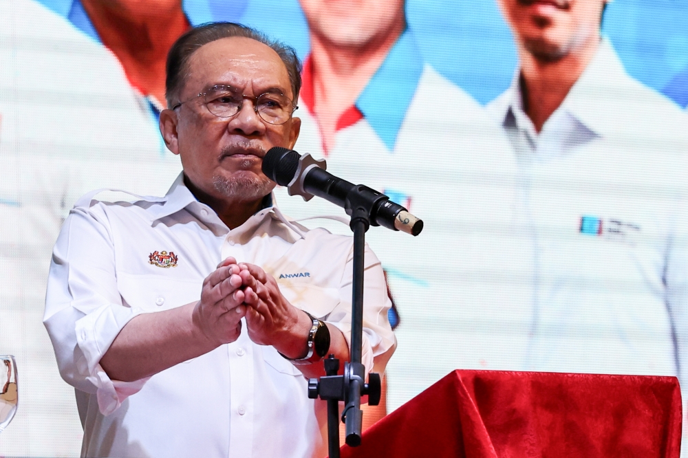 PM Anwar Demands Accountability as Royal Commission Exposes RM12 Billion Tabung Haji Losses