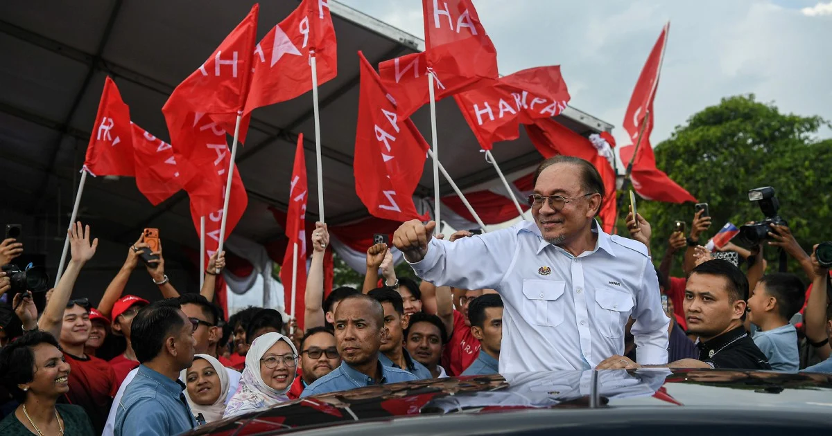 Anwar Urges Politicians to Respect Electoral Choices, Stop Attacking DAP
