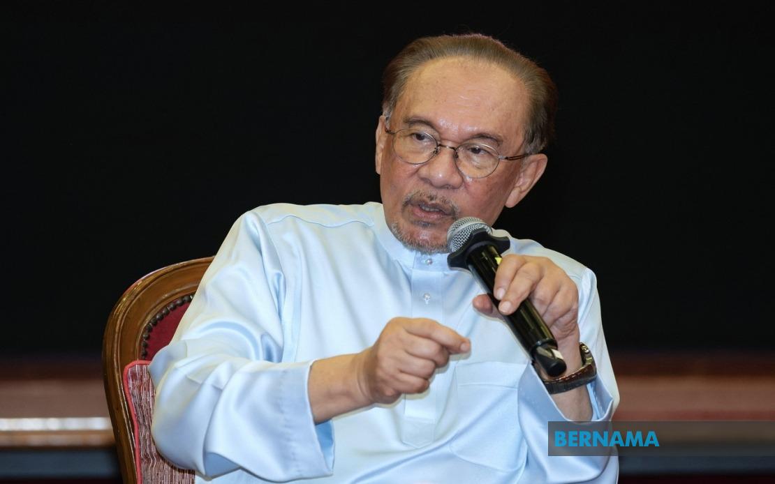 Anwar Presses Prabowo On Felda's RM2.5 Billion Indonesia Investment Crisis